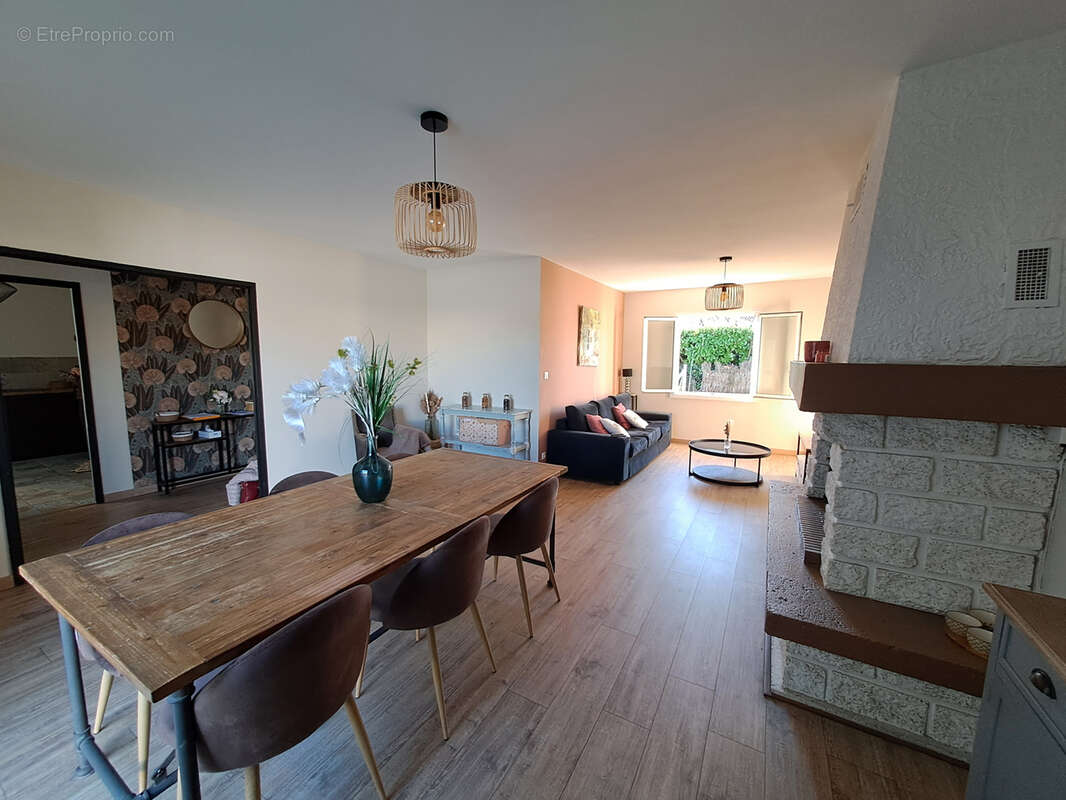 Maison à VILLENAVE-D&#039;ORNON