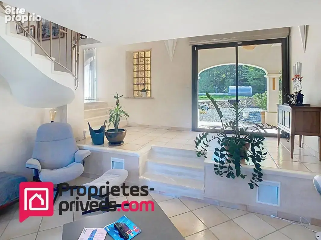 Maison Plan D Aups Sainte Baume 5 pièce(s) 197m² - photo 8