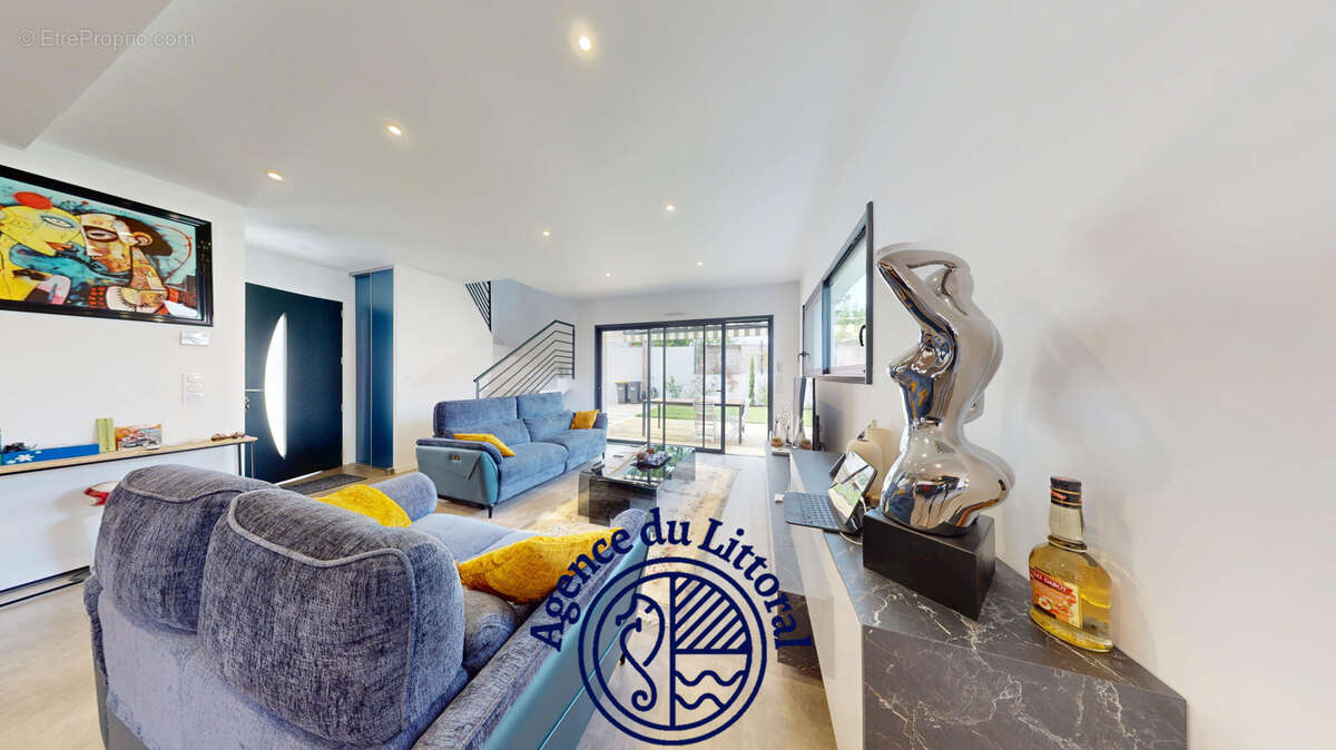 Maison à VAUX-SUR-MER