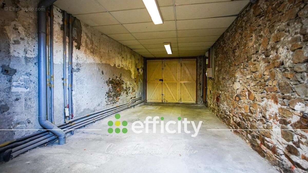 Maison à SAINT-COLOMBAN