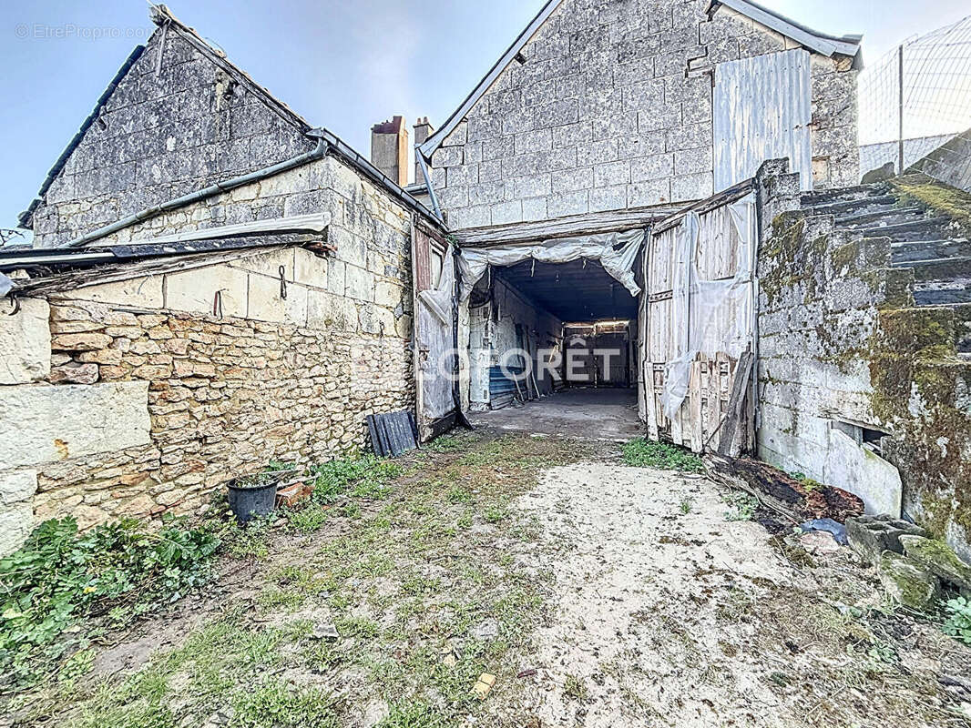 Maison à BRISSAC-QUINCE