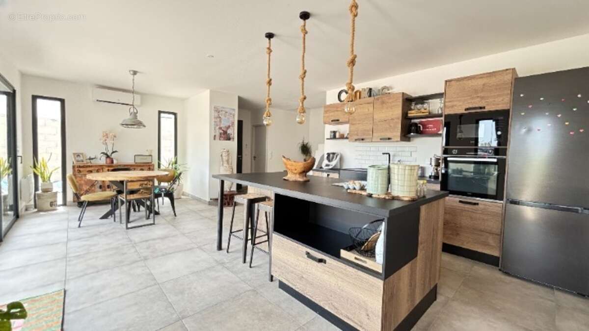 Maison à vendre 4 pièces LA CIOTAT (13) - photo 2