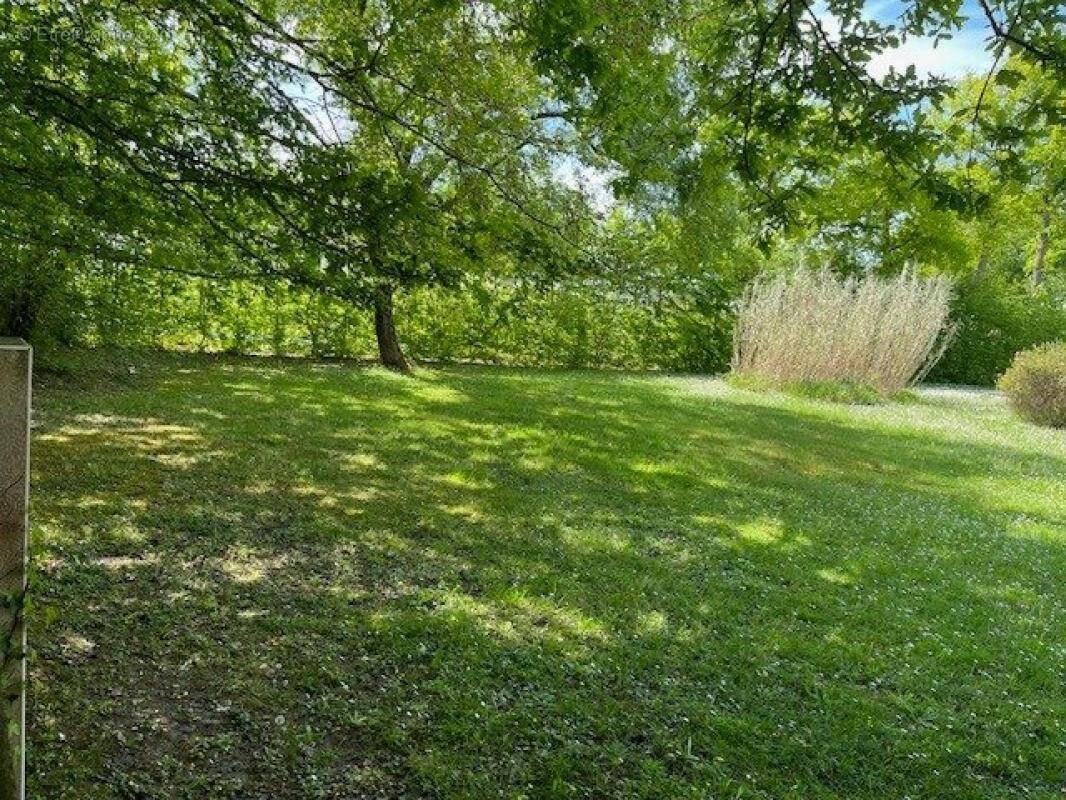 Terrain à SAINT-SULPICE-DE-ROYAN