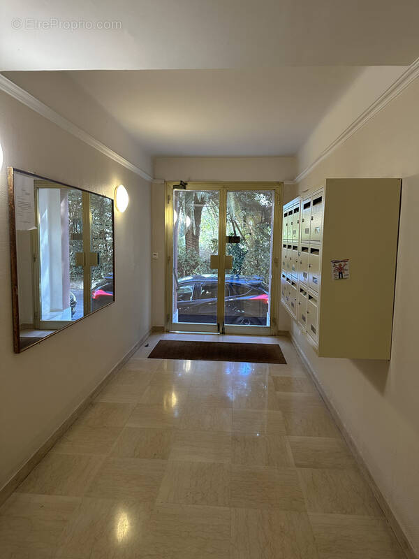 Appartement à LE CANNET