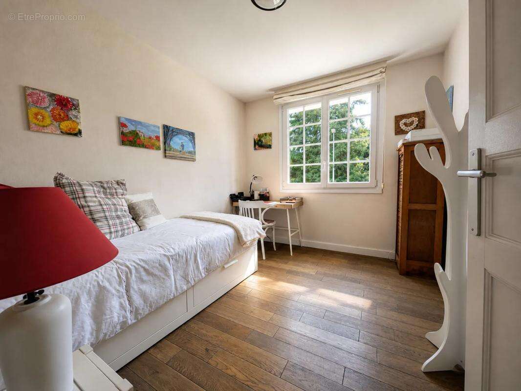 Maison de 6 pièces de 125 m² à Cholet - photo 9