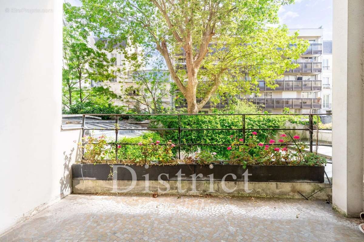 Maison à PARIS-17E