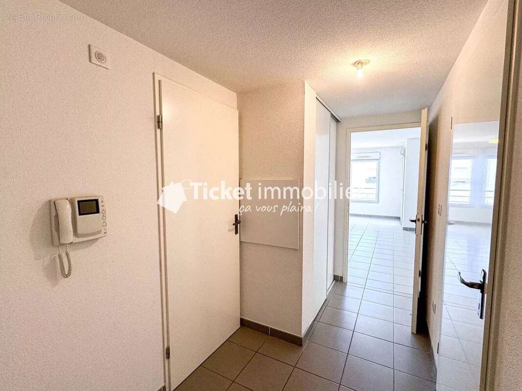 Appartement à CORNEBARRIEU