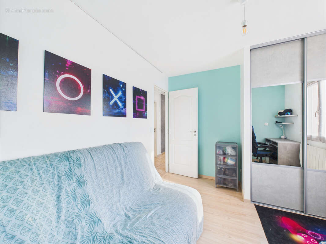 Maison à VEAUCHETTE