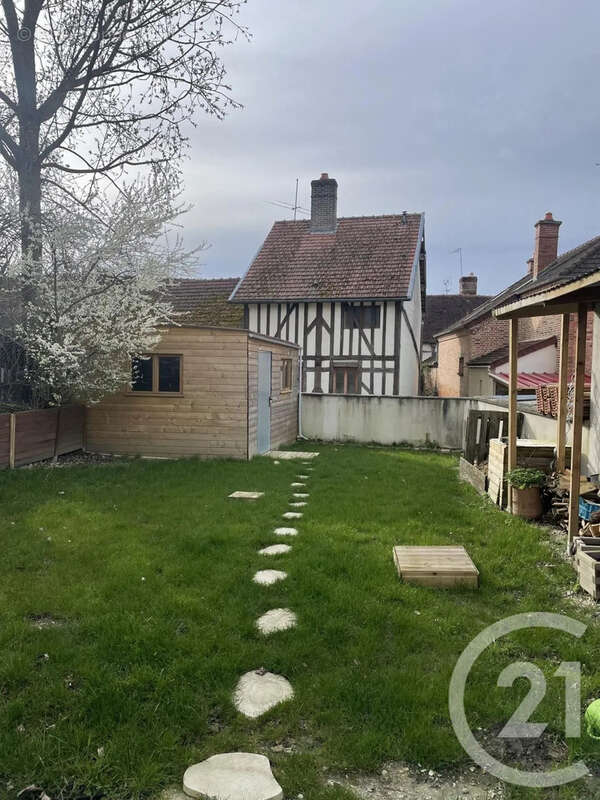 Maison à MONTIERAMEY