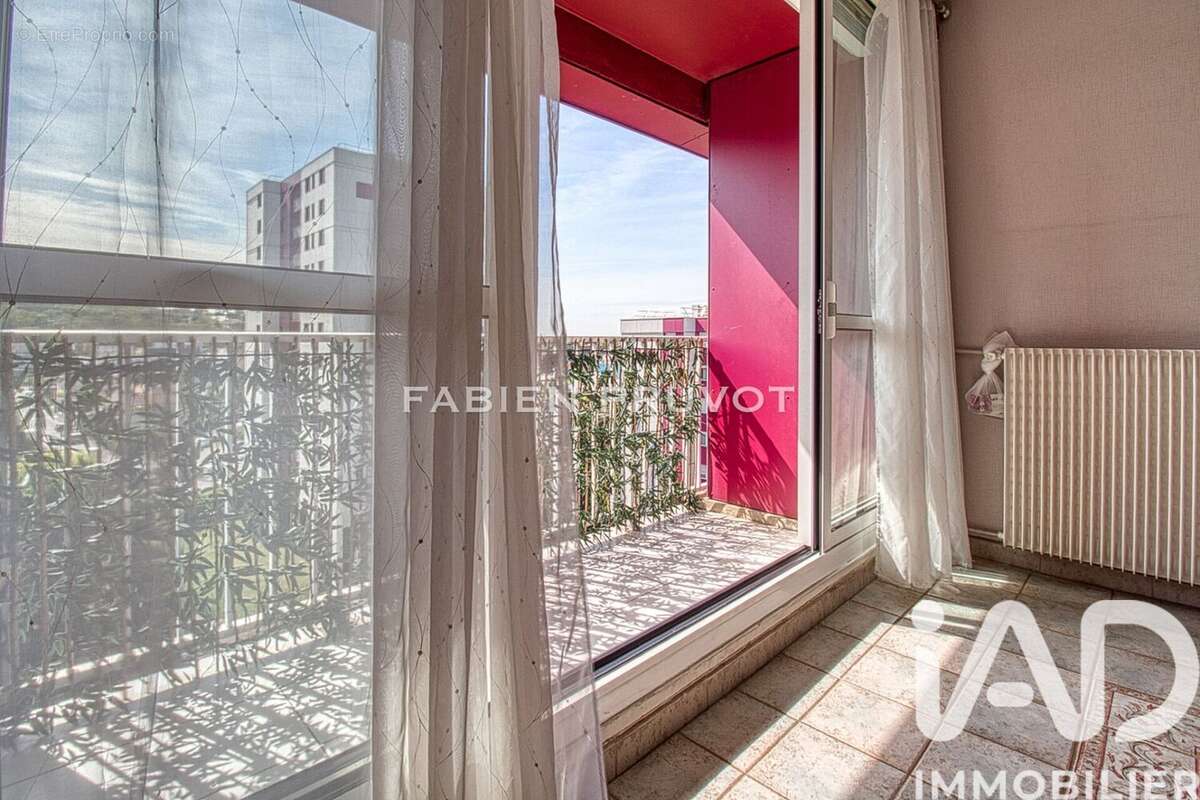 Photo 3 - Appartement à MONTIGNY-LES-CORMEILLES