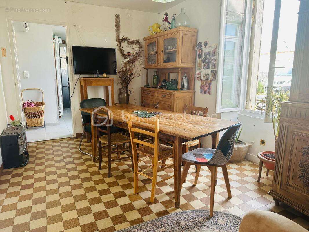 Charmante maison en pierre avec travaux et multiples possibilités - photo 8