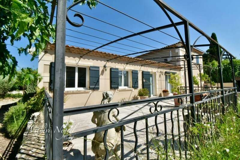 Maison à vendre 5 pièces, MOURIES (13) - photo 3