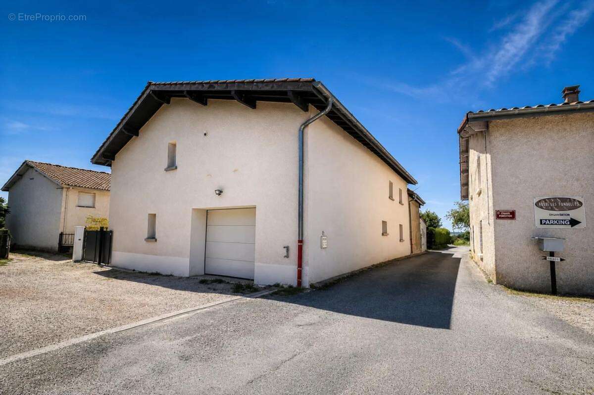 Moidieu-Détourbe - Ancienne grange de 160 m² réinventée - photo 27