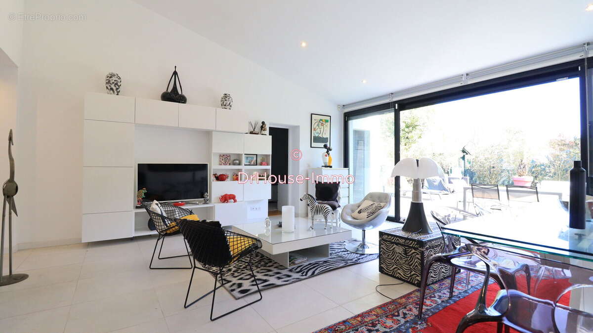 Maison 101 m² à Artigues-Pres-Bordeaux  - photo 2