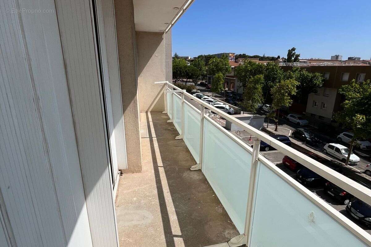Appartement à PORT-DE-BOUC