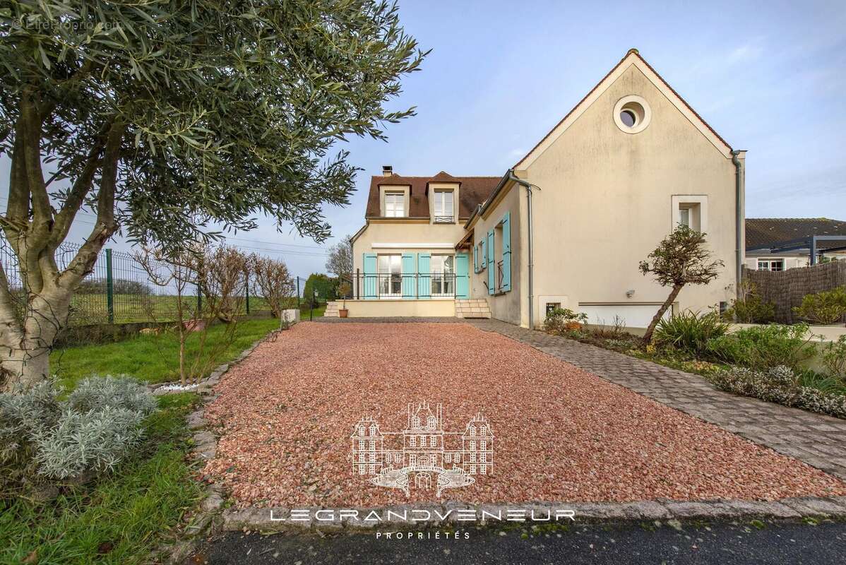 Maison à MILLY-LA-FORET