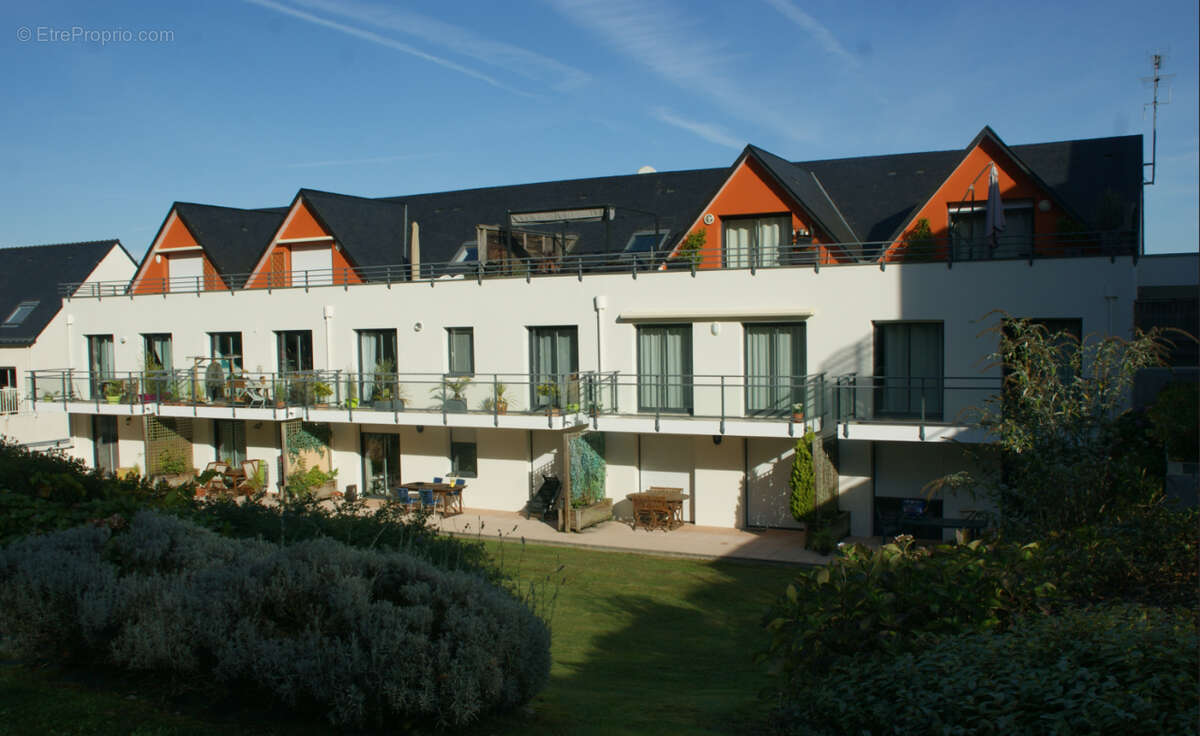T.3 AURAY PORT DE SAINT GOUSTAN, avec grande terrasse et un garage - photo 10