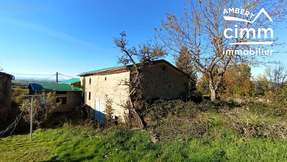 Maison à SAINT-GERVAIS-SOUS-MEYMONT