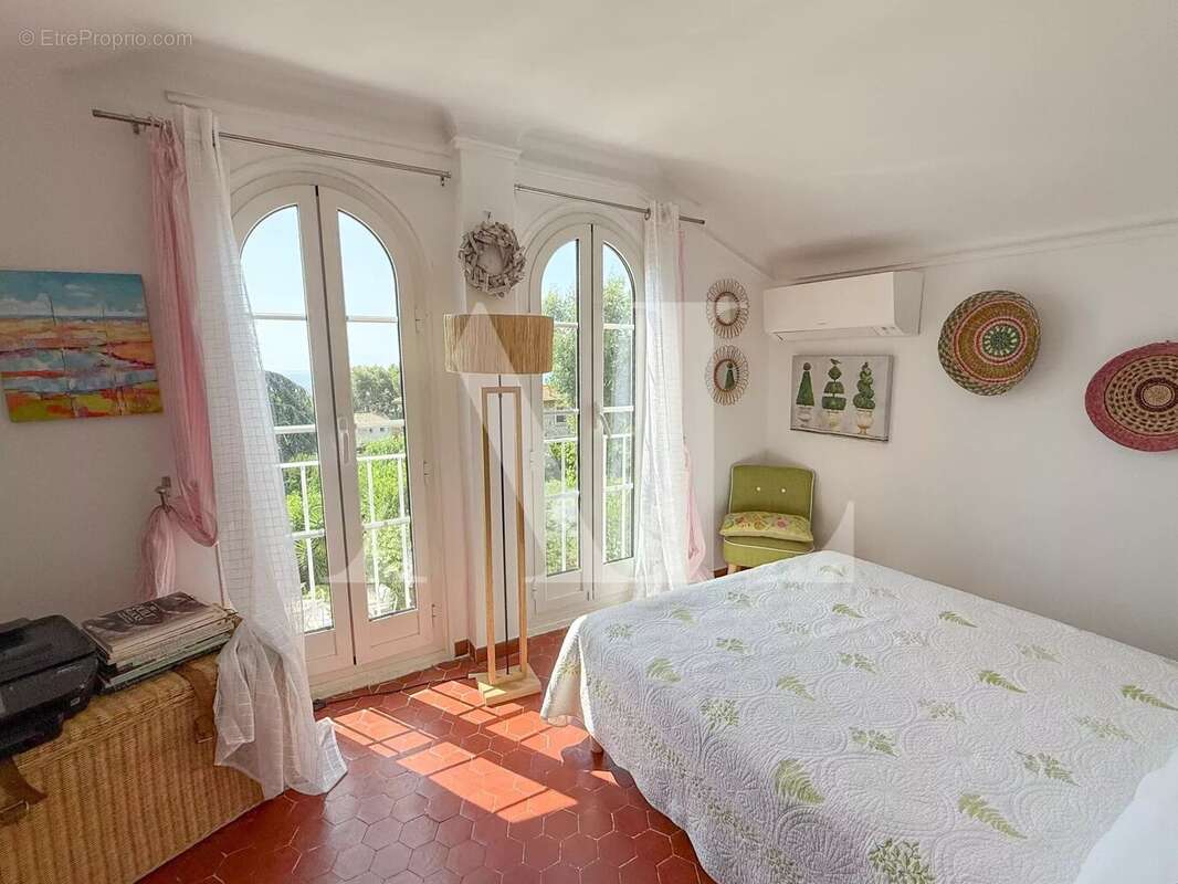 Maison à VALLAURIS