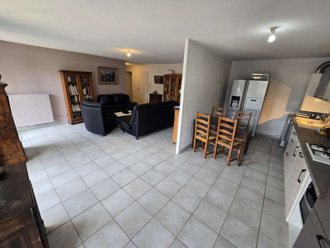 Appartement à SAINT-MARTIN-D'HERES