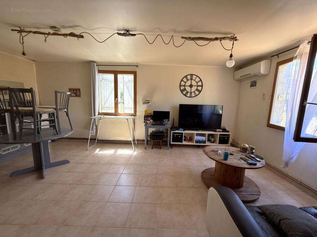 Maison 94 m² à Argeliers  - photo 2