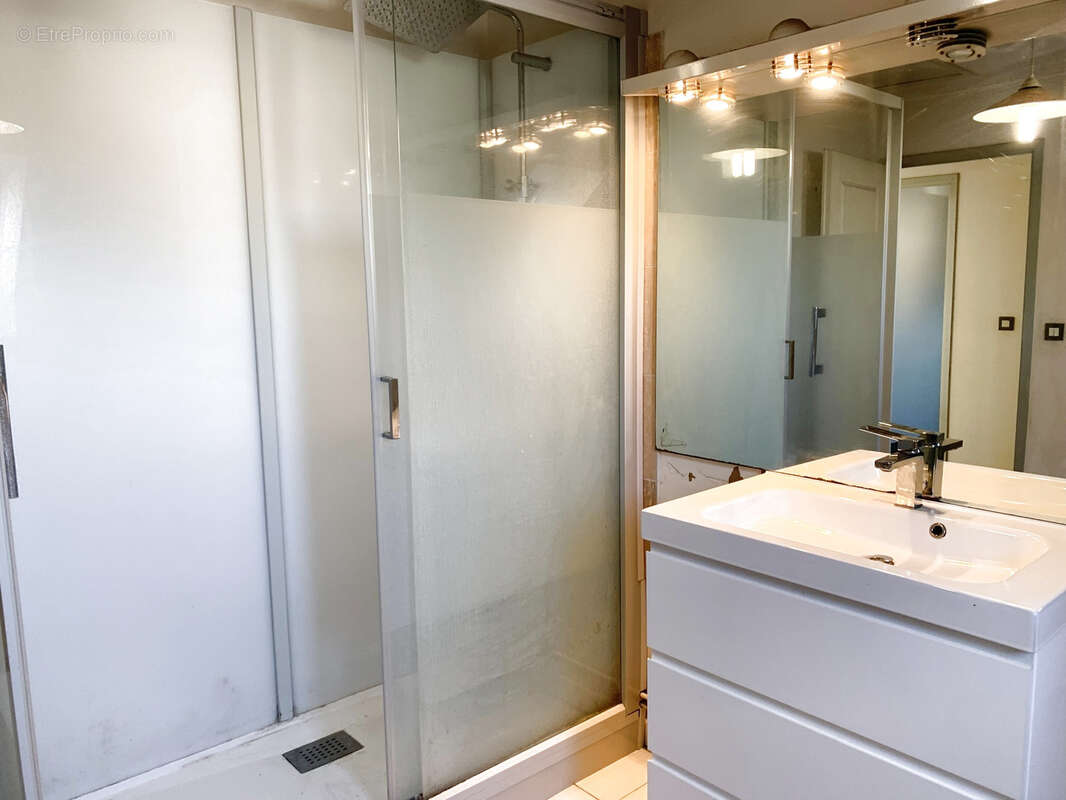 Maison à SAINT-JEAN-DE-LA-RUELLE