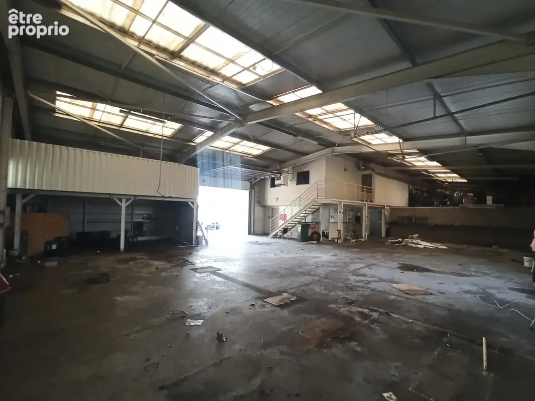 Vente Ens. Immob. Commercial - 1.330m2 - photo 21