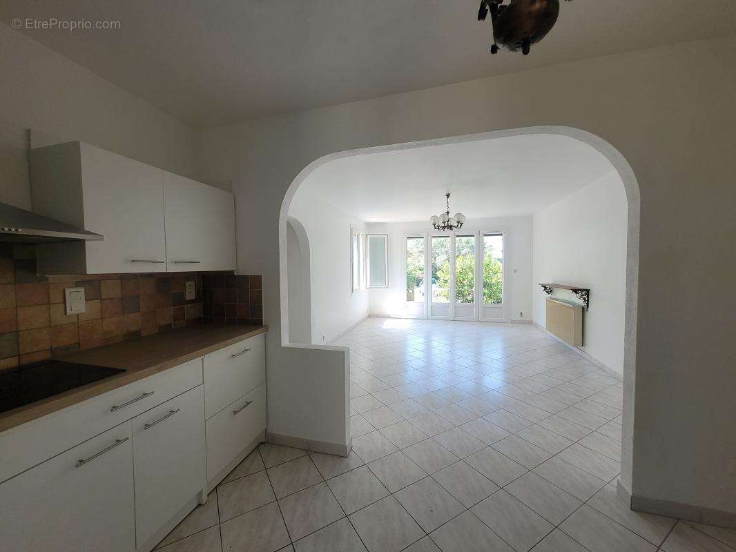 Maison à SIX-FOURS-LES-PLAGES