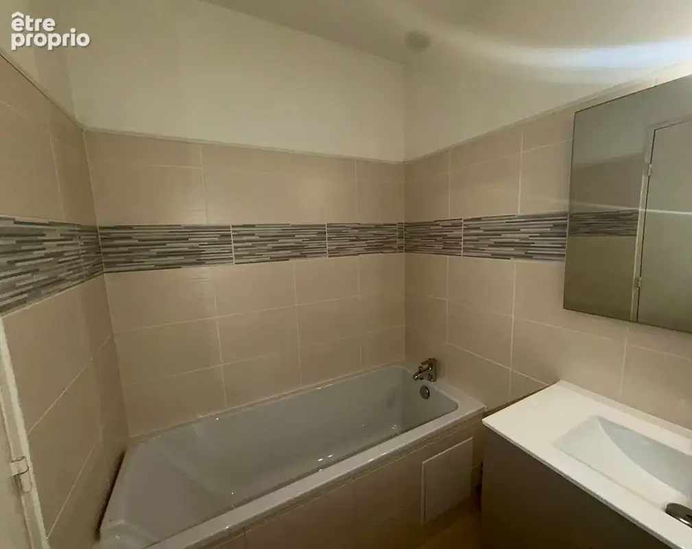Au coeur du Carré d'Or  -  Spacieux duplex de 102 m². - photo 8