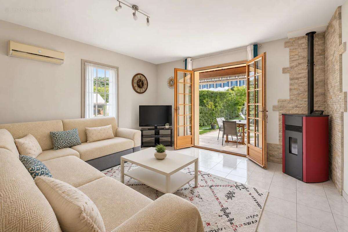 Maison de plain-pied 5 pièces à Rians, louée - photo 3
