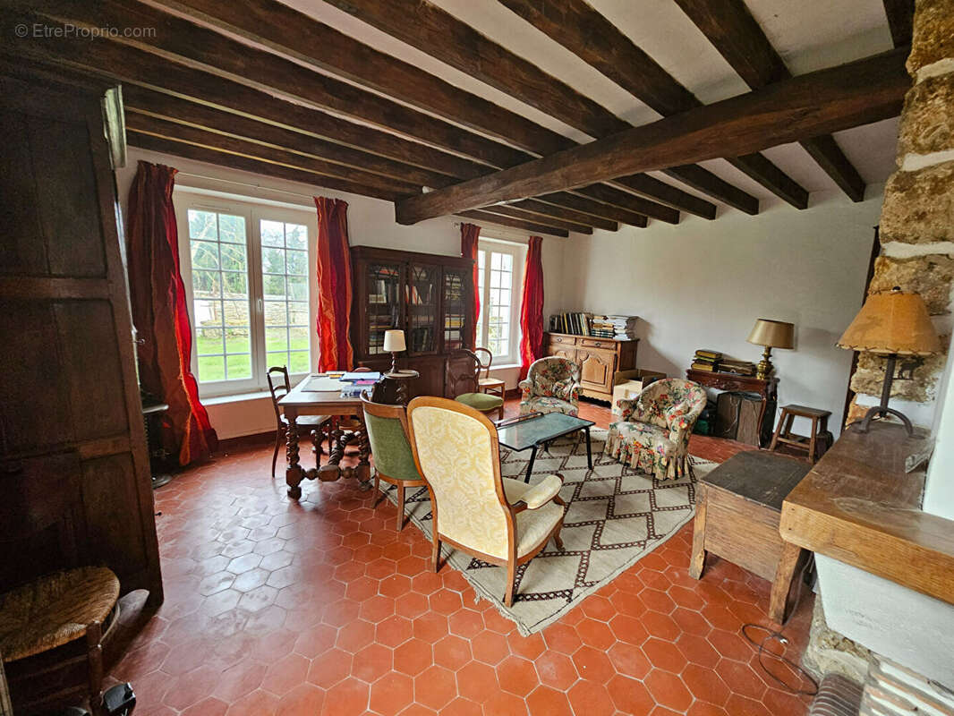 Maison à MAGNY-LES-HAMEAUX