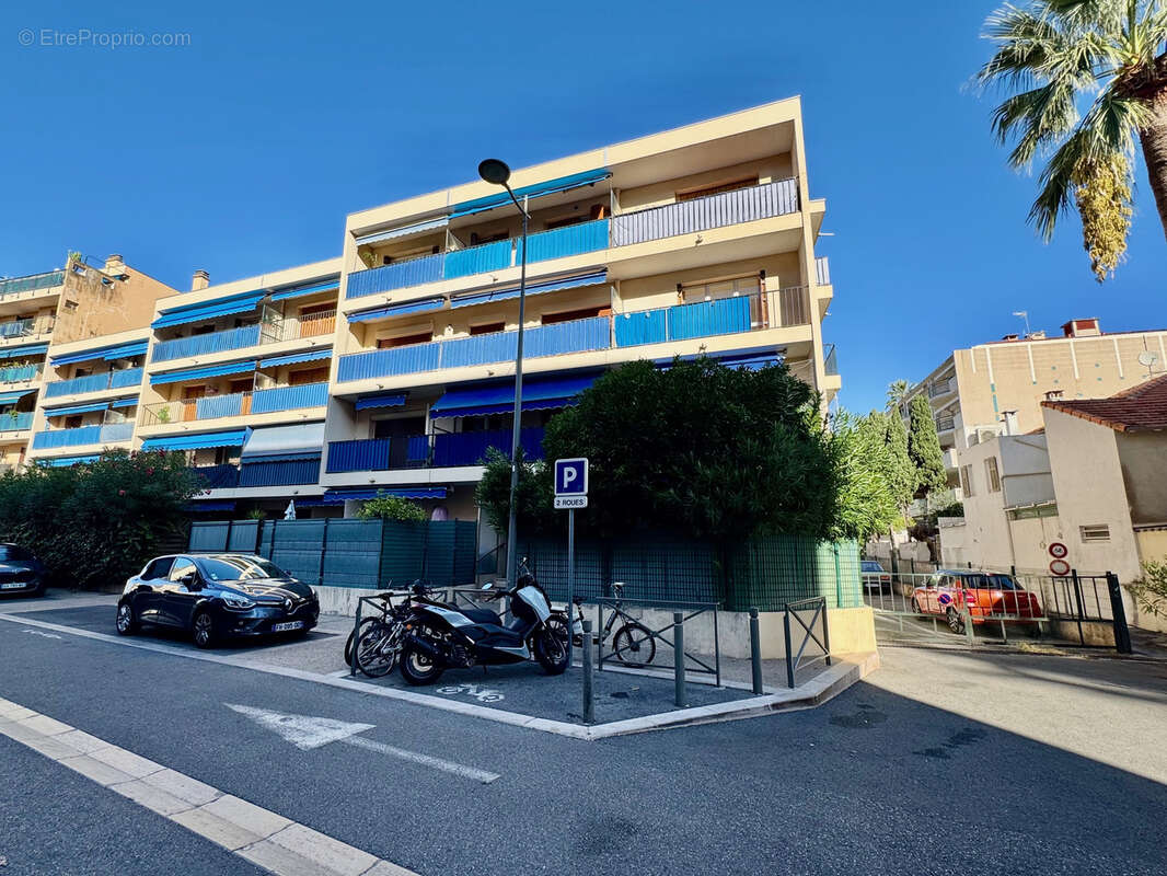 Appartement à VALLAURIS