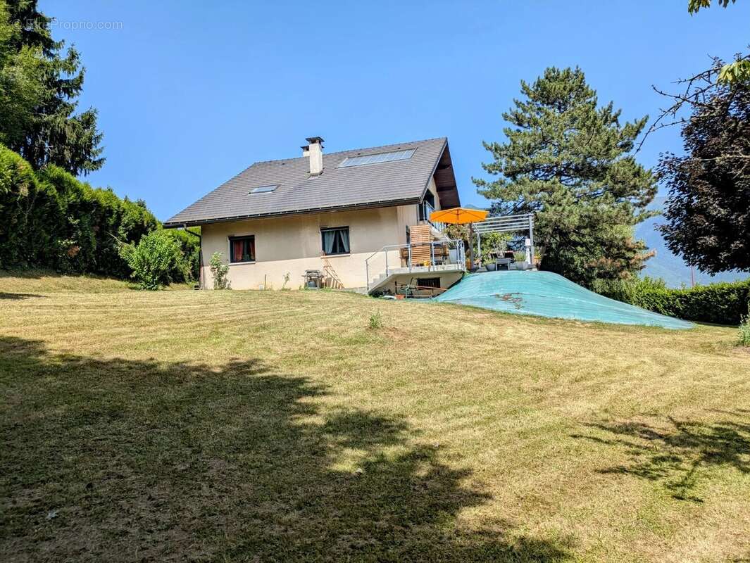 Maison à GILLY-SUR-ISERE