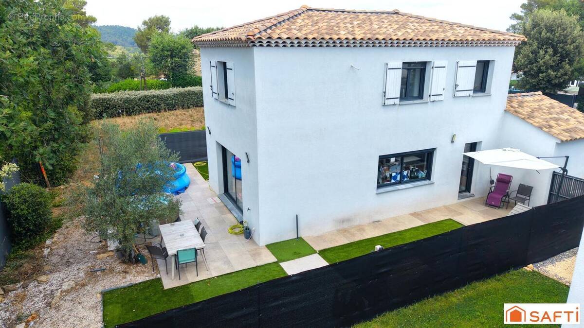 Photo 1 - Maison à BRIGNOLES