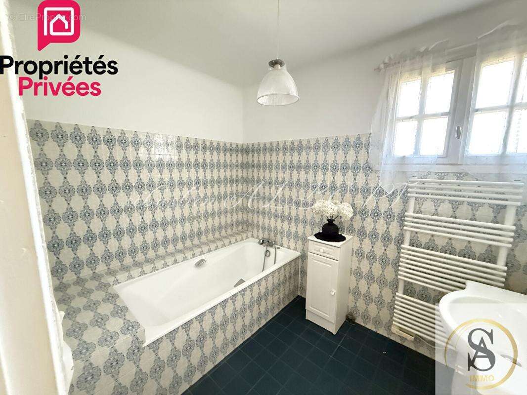 Maison à LE CELLIER