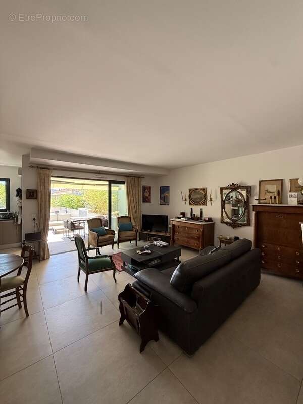 Appartement à HYERES