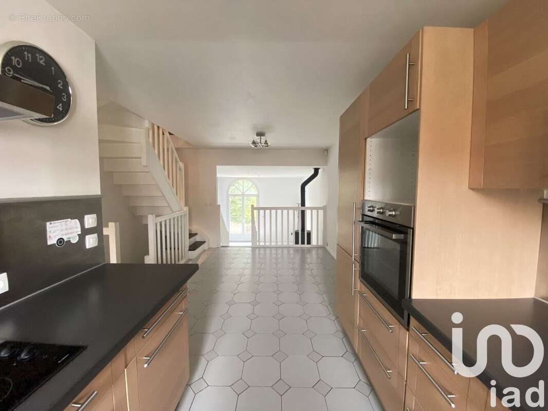 Photo 3 - Maison à LINAS