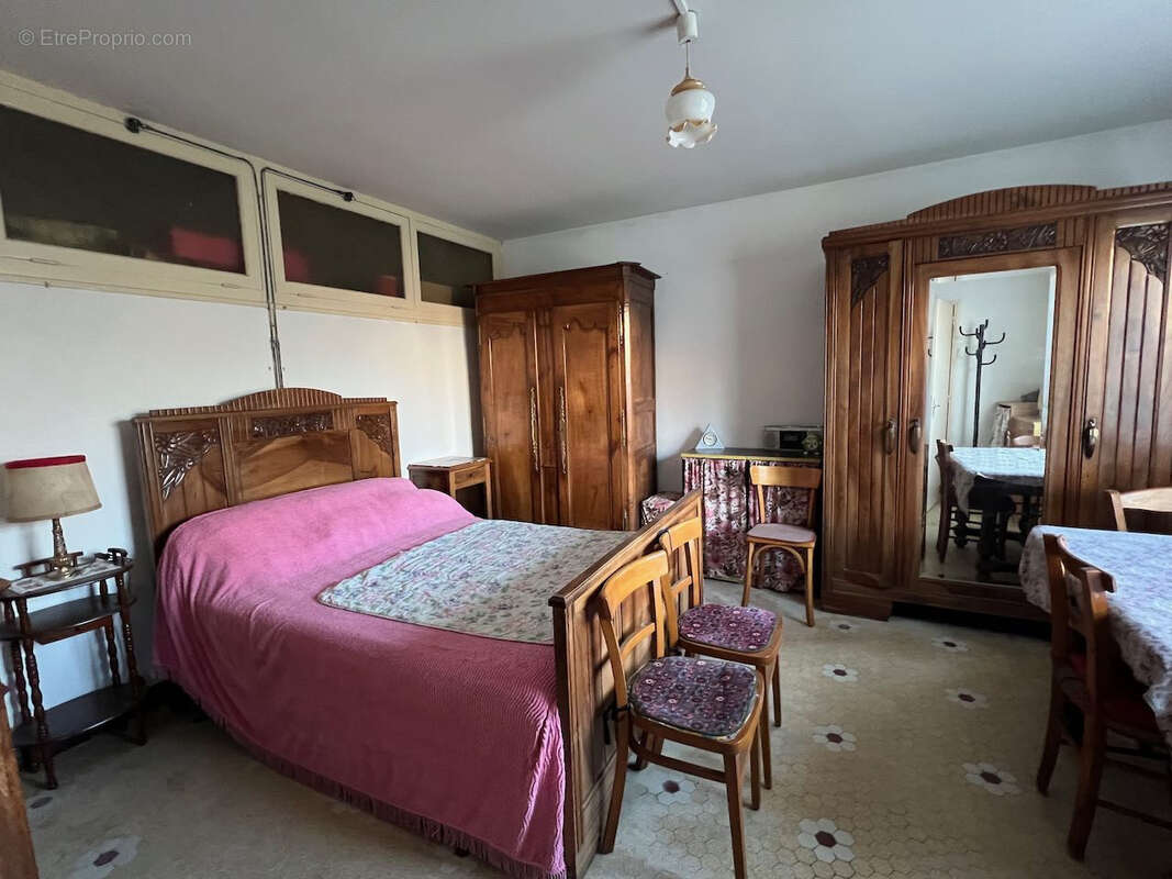 Maison à SAINTE-GEMME-LA-PLAINE