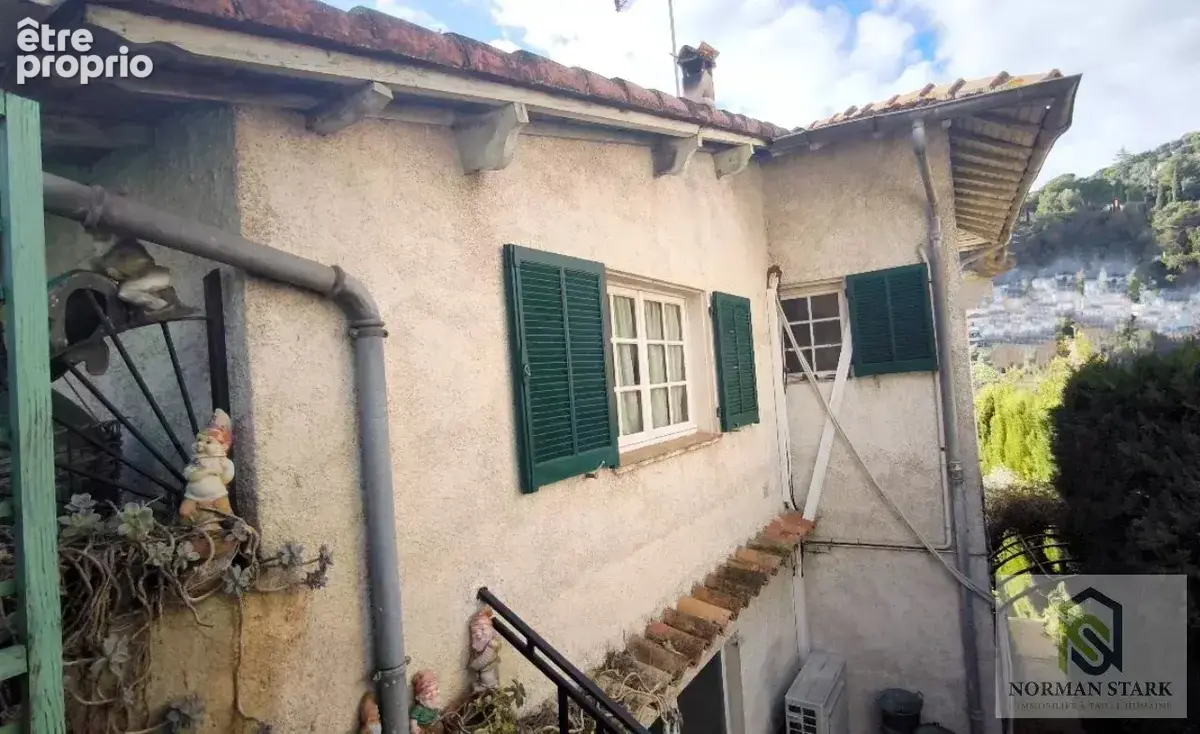 Appartement 4 pièces de 90 m² sur deux niveaux à rénover avec jardin, pas de charges, proche mer et commerces à Menton vallée de - photo 7