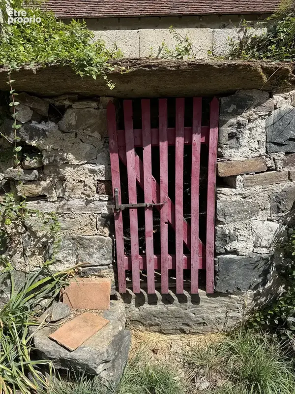 Maison en pierre avec dépendances et terrain - photo 18
