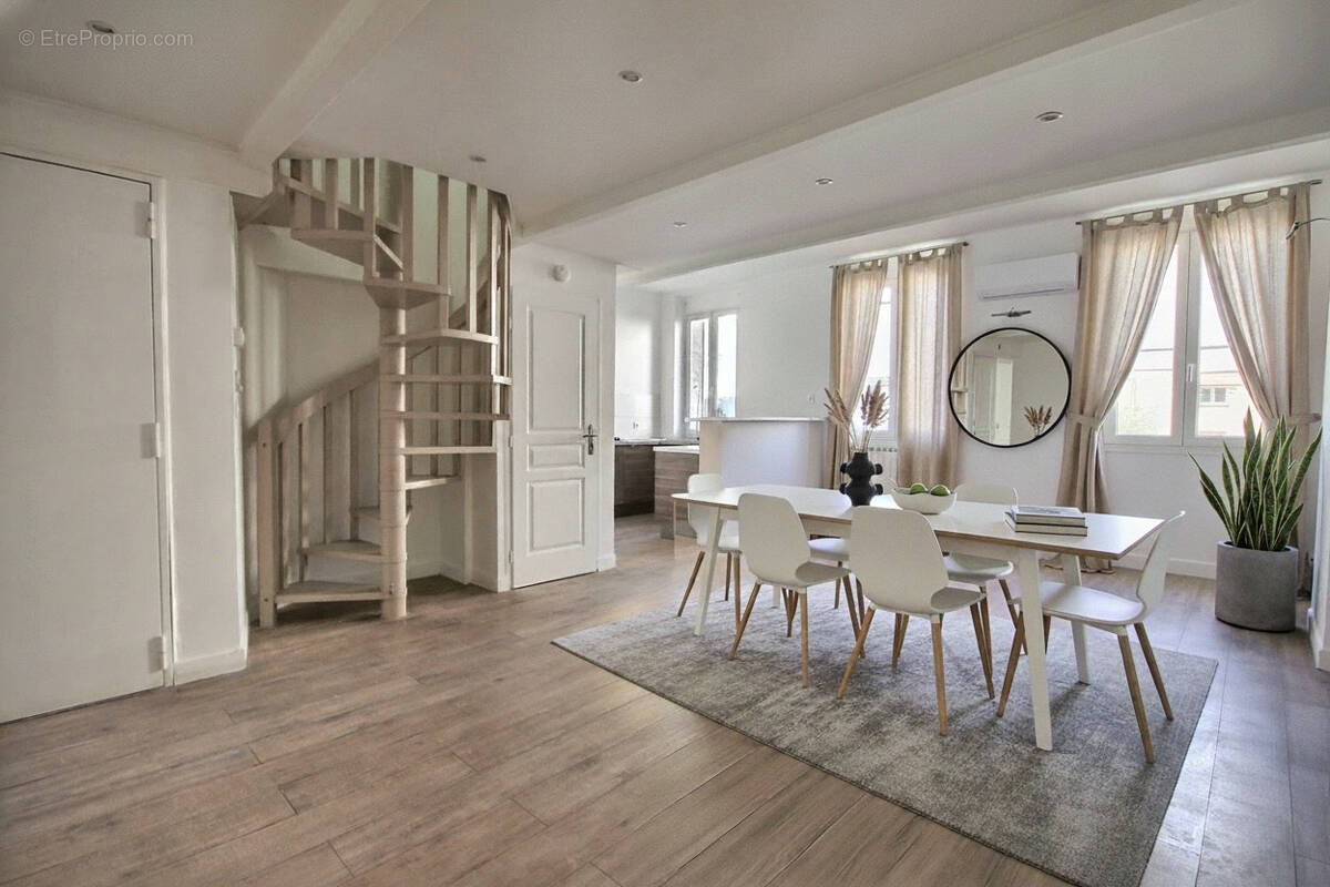 Appartement à MARSEILLE-5E