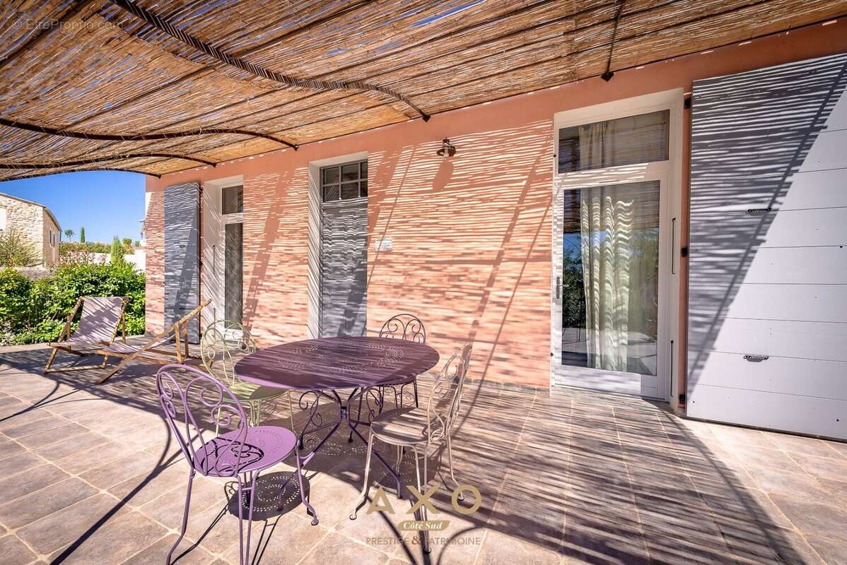 Maison à MOUSTIERS-SAINTE-MARIE