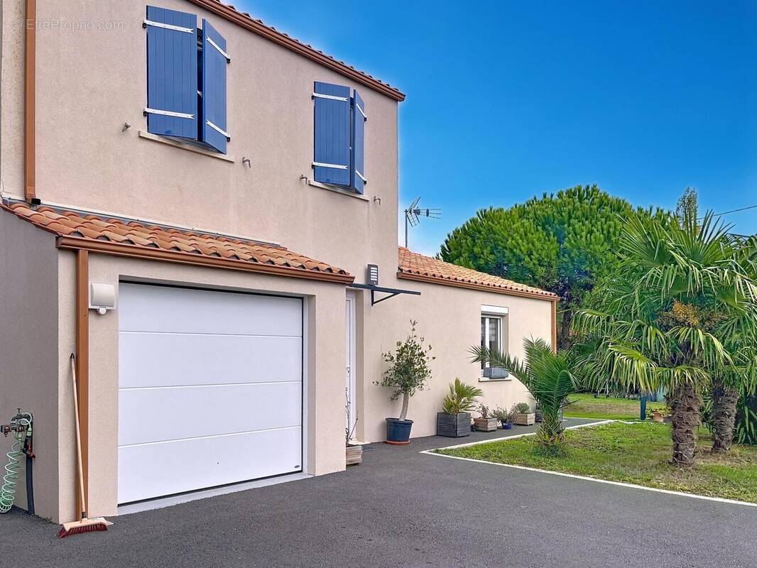 Photo 1 - Maison à CHAILLE-LES-MARAIS