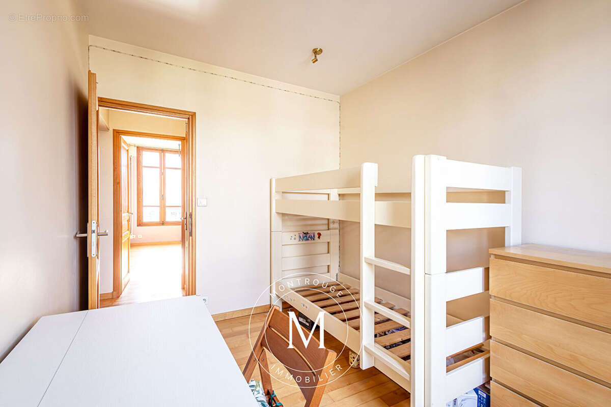 Appartement à MONTROUGE