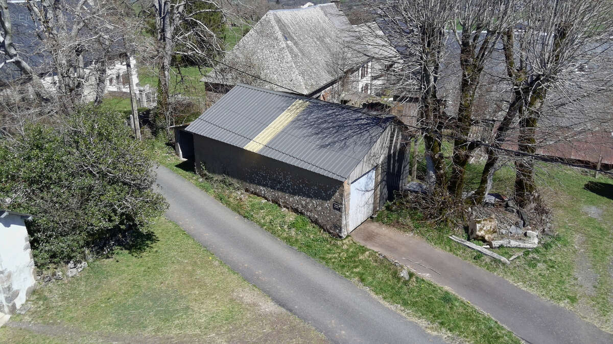 Maison à PERPEZAT