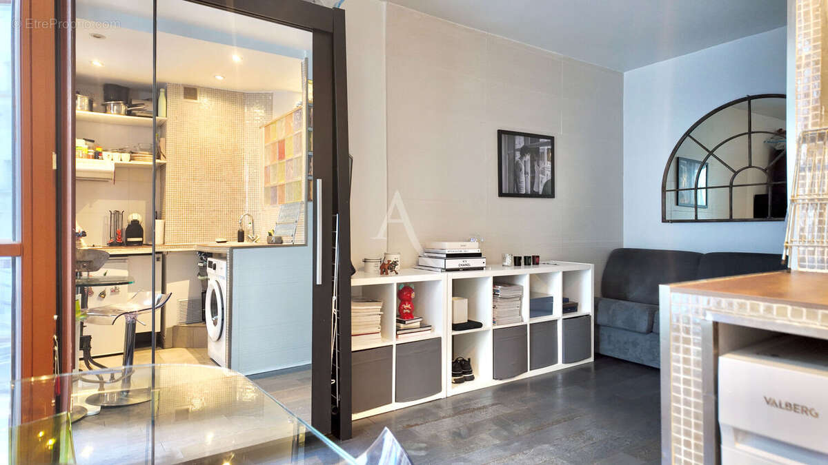 Appartement à PARIS-7E