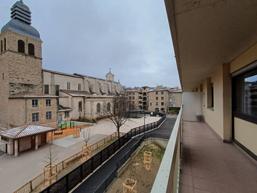 Appartement à SAINT-ETIENNE