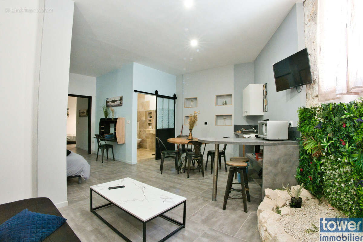 Maison en pierre intégralement restaurée - 166 m2 - 5 pièces + soub. aménagé 162 m2 - Jardinet + Terrasse - photo 28