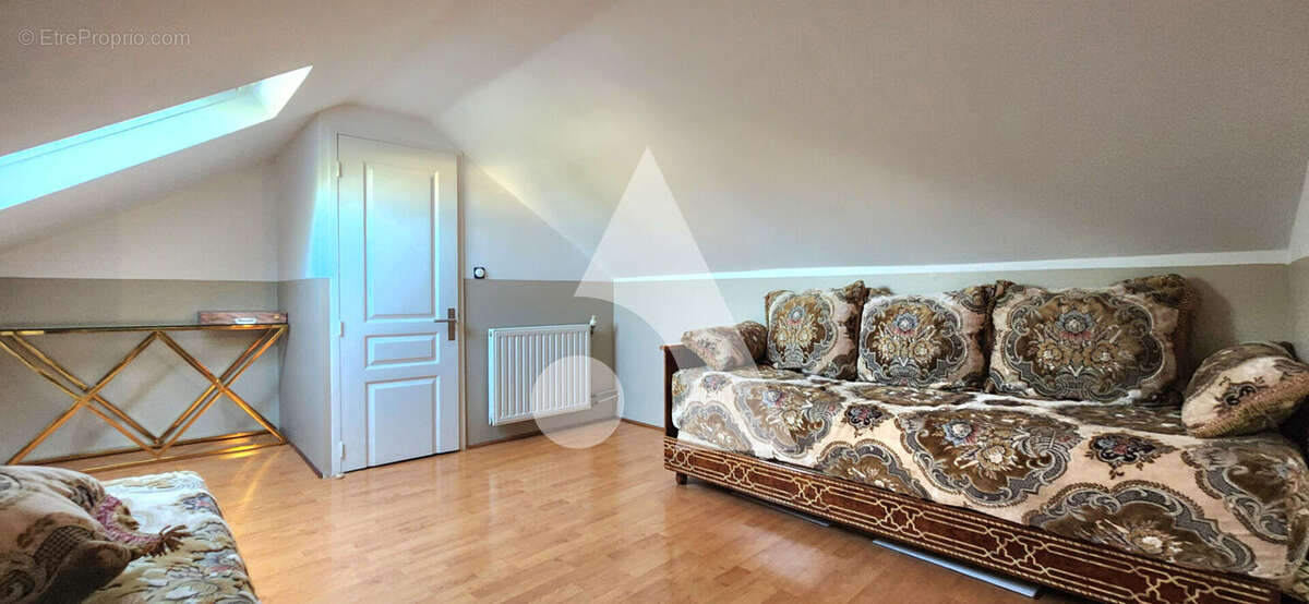 Maison à LA FRETTE-SUR-SEINE