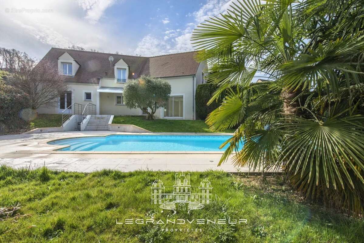 Maison à FONTAINEBLEAU